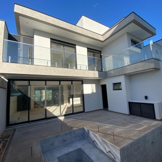 Vidraçaria residencial Box de vidro sob medida Fachadas com esquadrias
